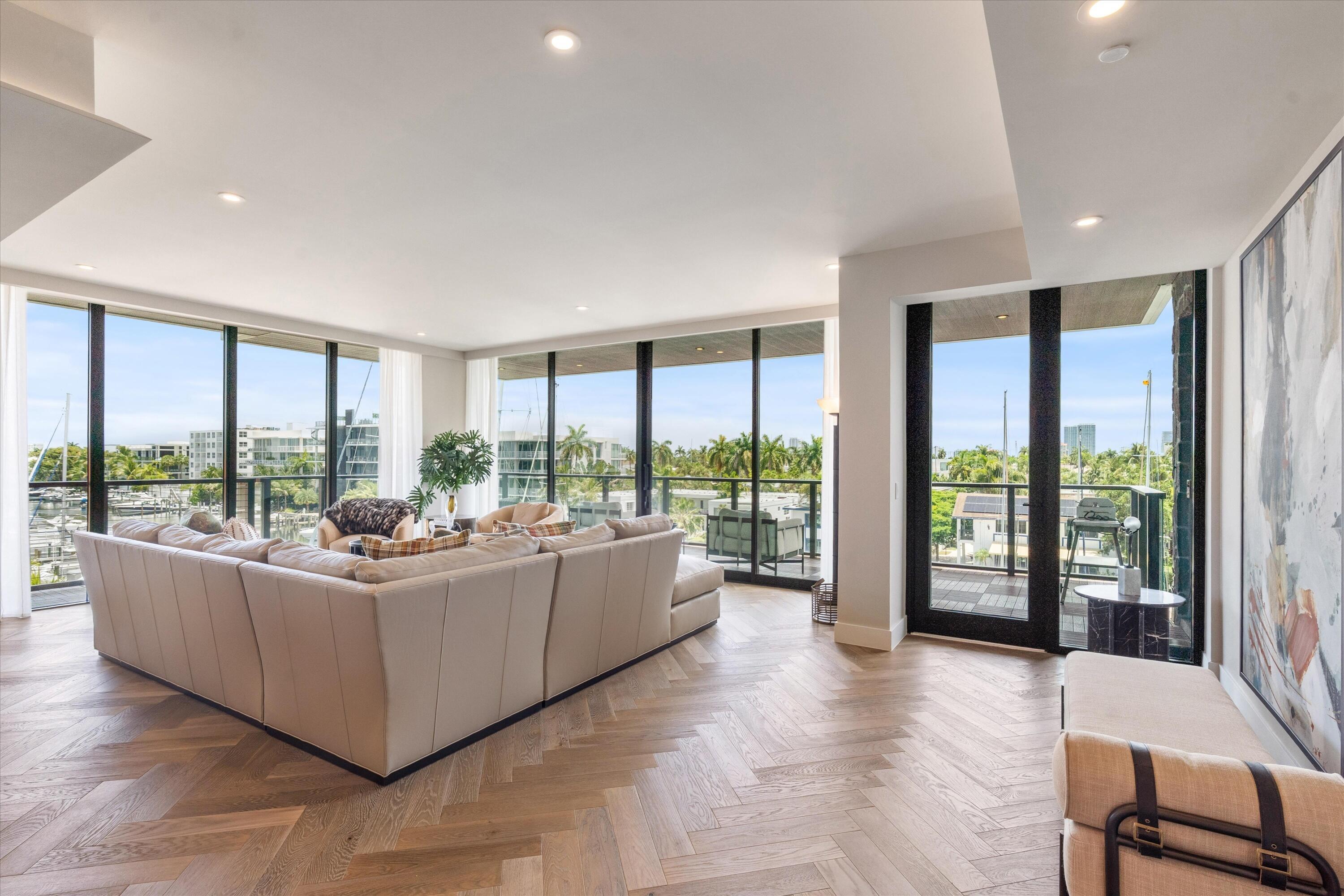 Image 4: Great Room
