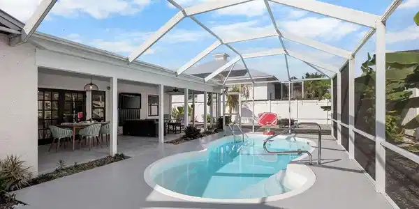 Image 4: Pool 4