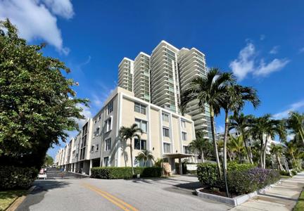 1527 S Flagler Drive