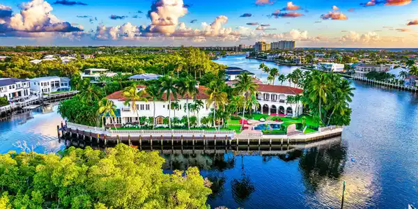 5001 Egret Point Circle