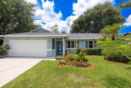 208 SE Sims Circle