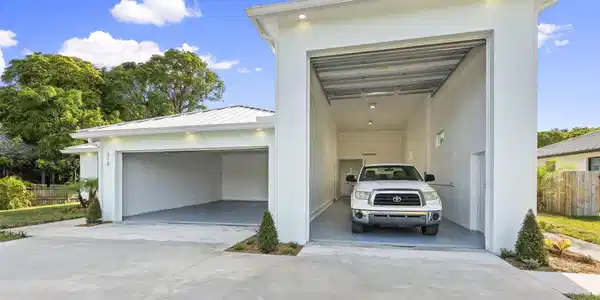 Image 2: RV Garage has W/D and Full Bath