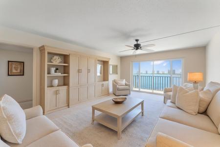 801 Lake Shore Drive