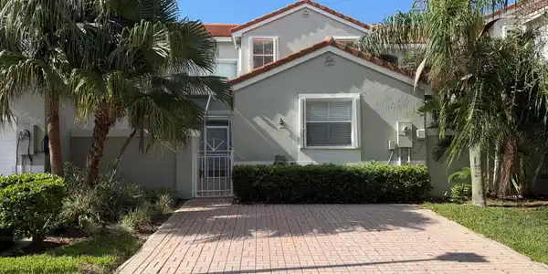940 Doveplum Court