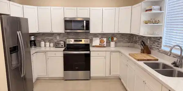 Image 3: kitchen-1