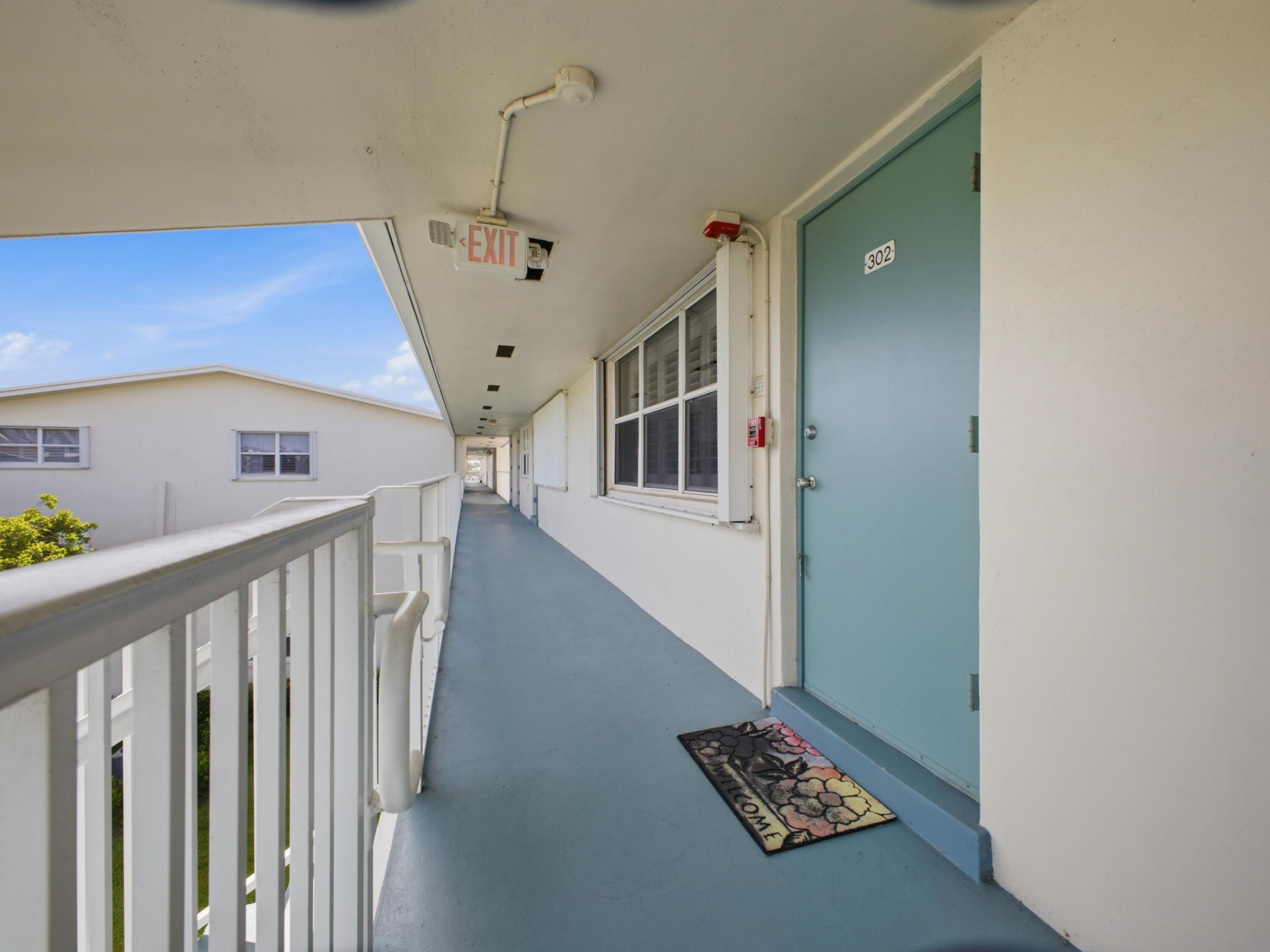 Image 3: Unit Entry