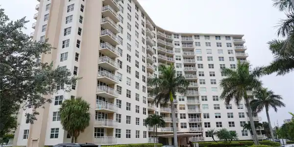 301 N Ocean Blvd