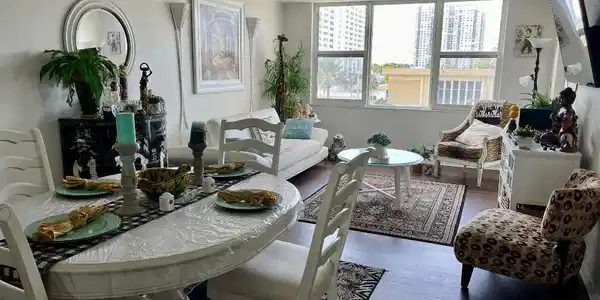Image 4: 04. Living room 02