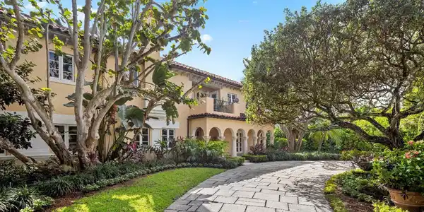 124 Brazilian Avenue
