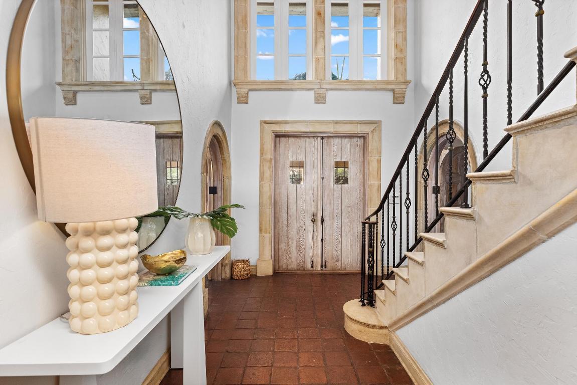 Image 2: Foyer