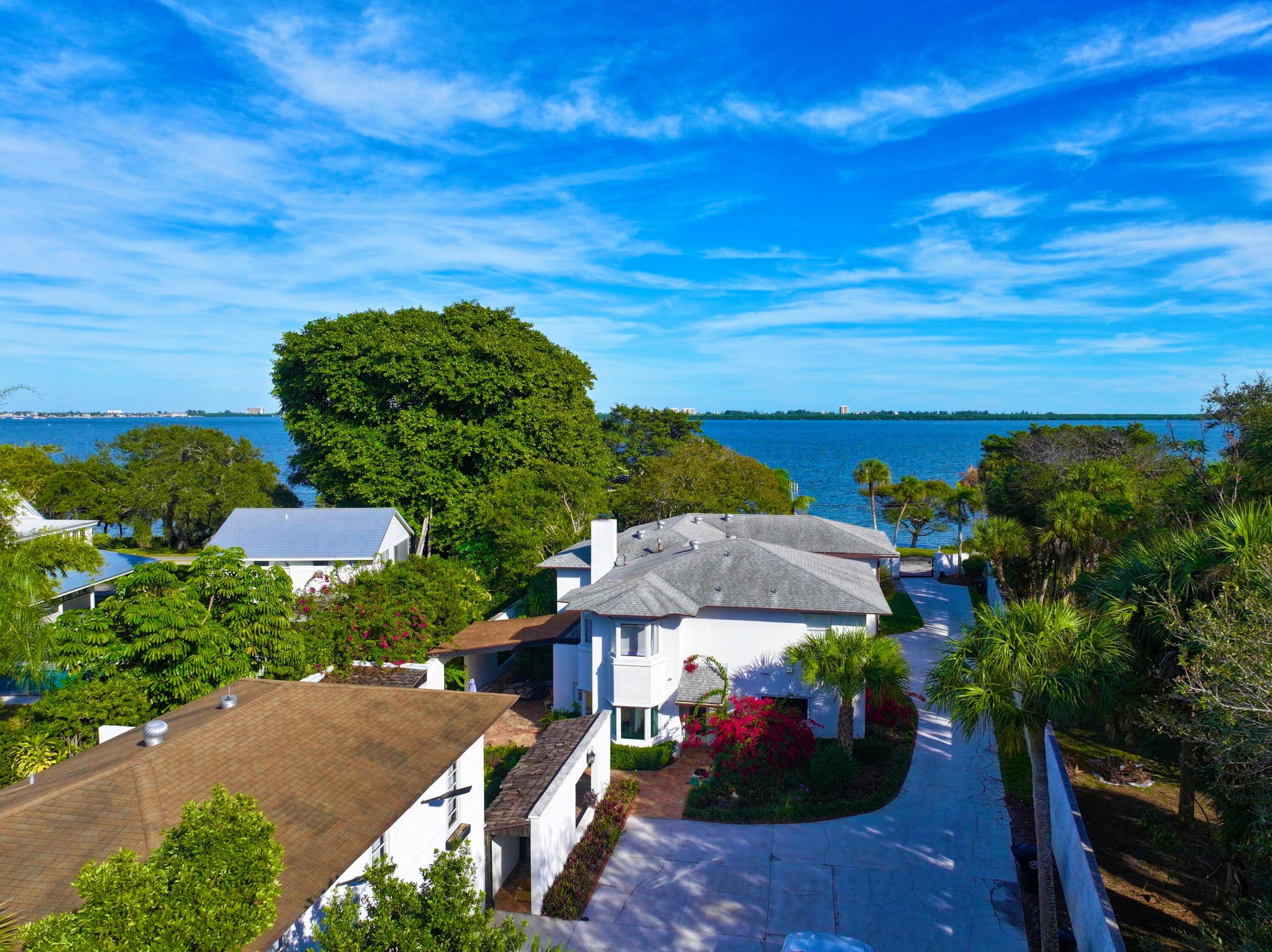 Image 1: dji_fly_20251208_212250_0017_17655689645