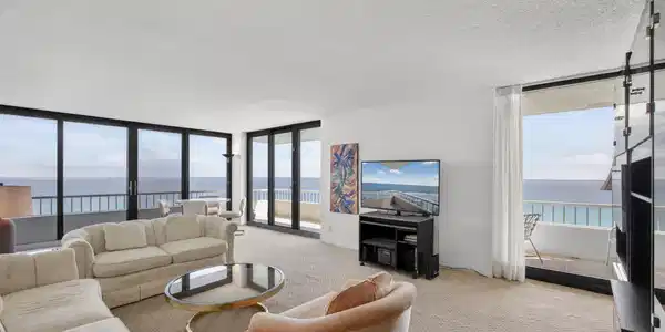 Image 2: Living Room
