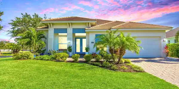 9215 Orchid Cove Circle