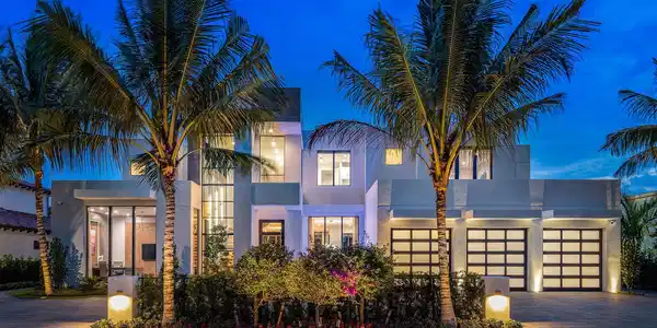 1371 Royal Palm Way