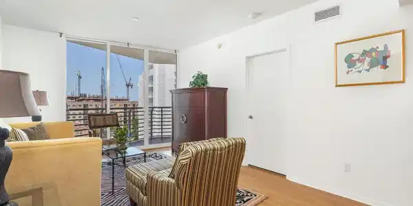 Image 4: Great Wall space