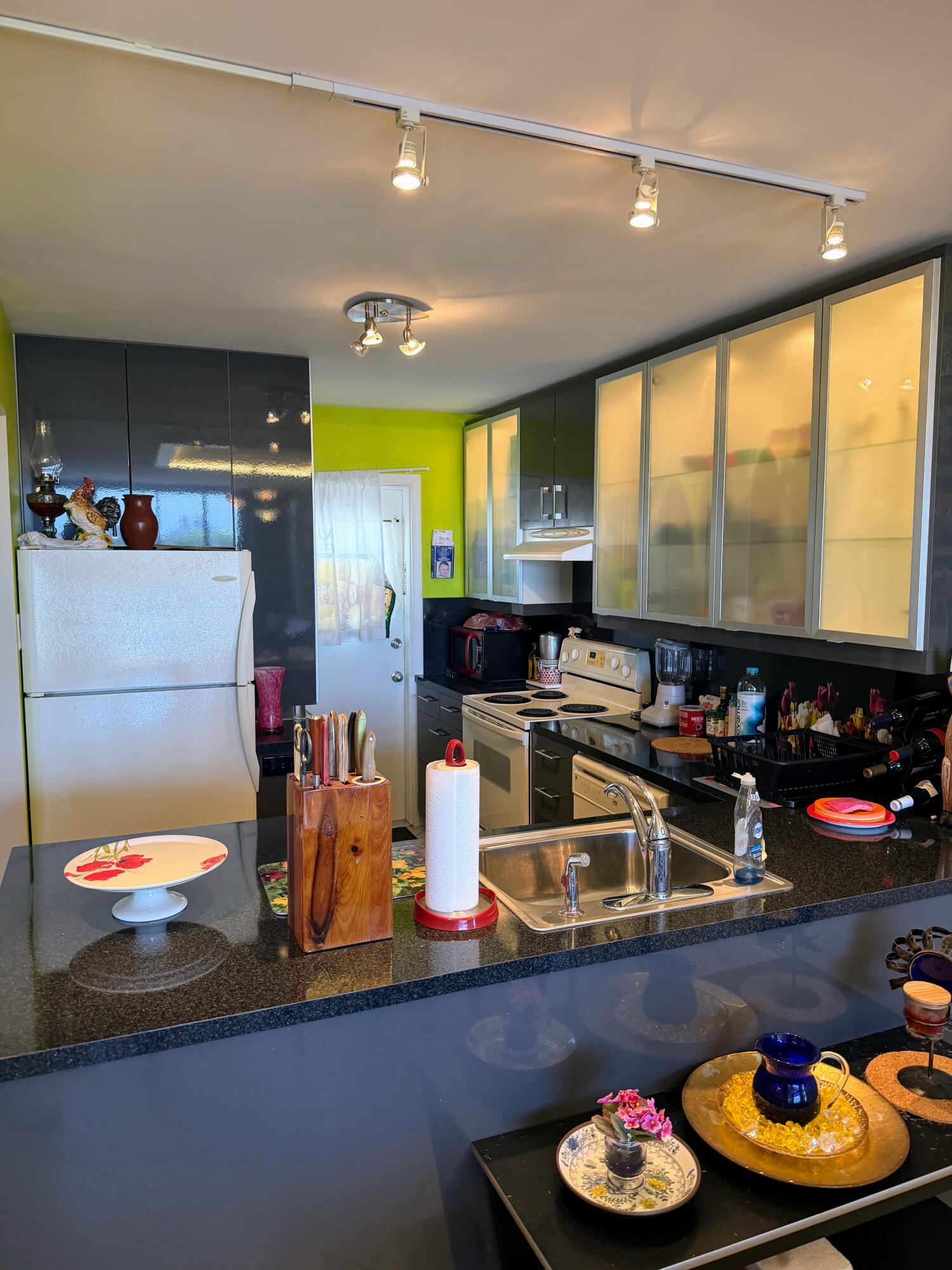 Image 3: IMG_0489