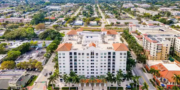 233 S Federal Highway