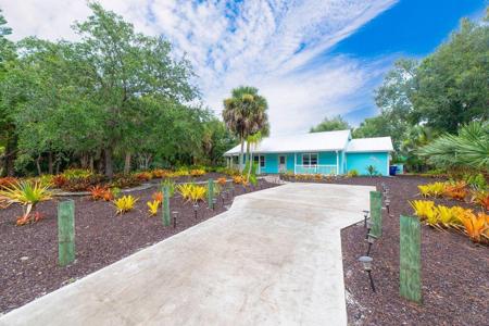 5032 SE Pompano Terrace