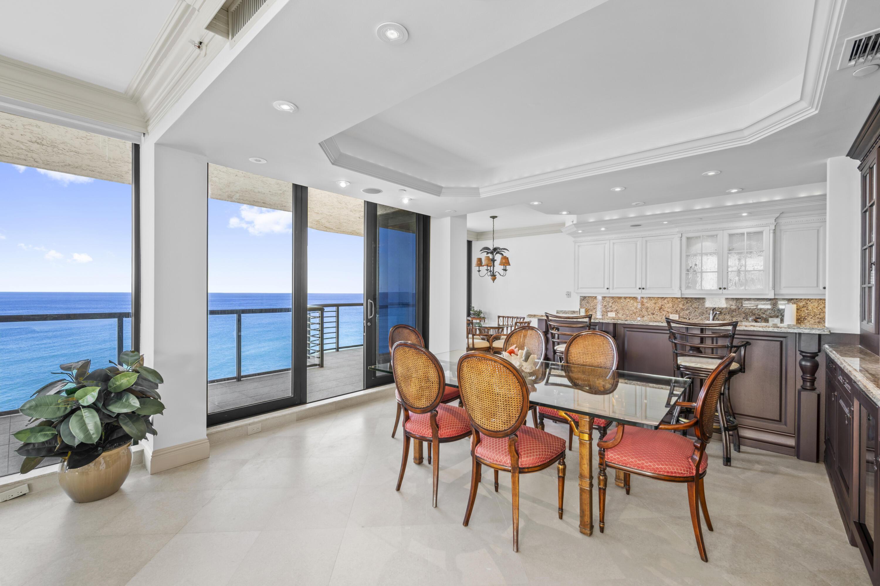 Image 4: Approximately 9 foot ceilings in all major rooms