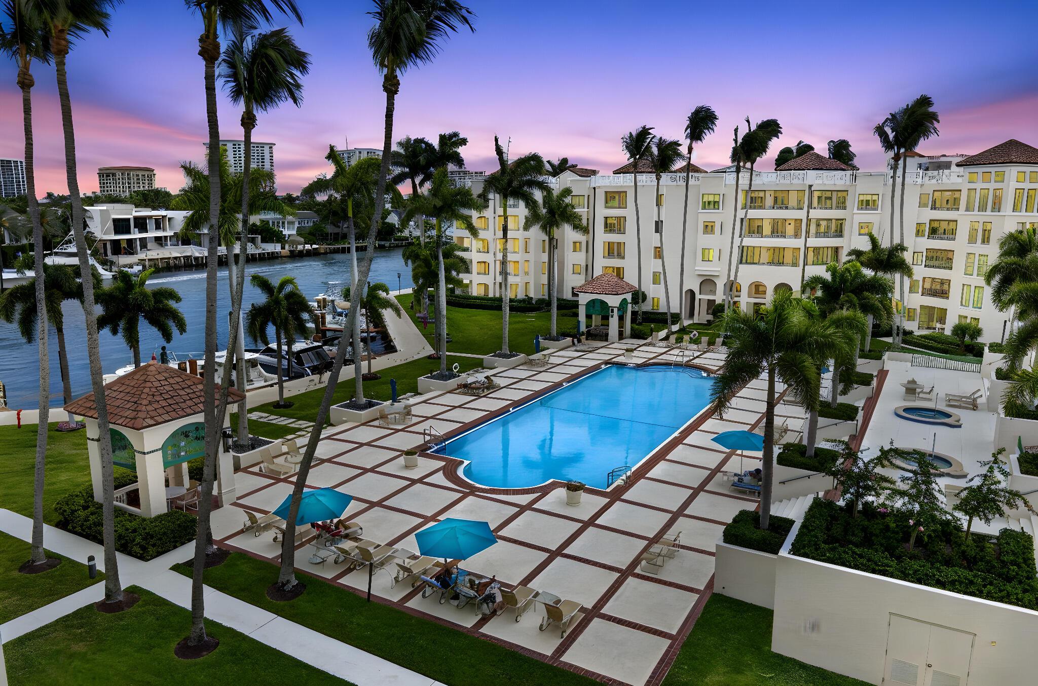 Image 3: MAIN POOL
