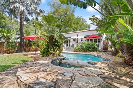613 SE 12th Terrace