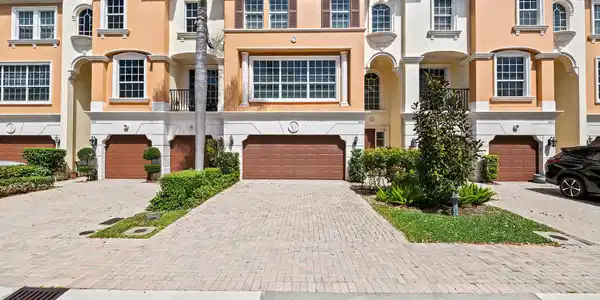 5530 NE Trieste Terrace