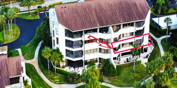 Image 2: 1117 Marine Way E K2L