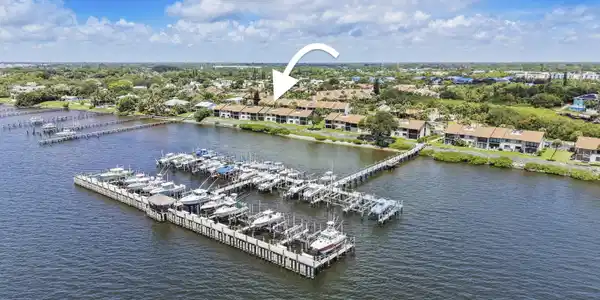 Image 2: RIVER CLUB COMMUNITY UNIT 4-107