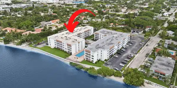 Image 4: 48-web-or-mls-1516_S_Lakeside_Dr_Unit_40
