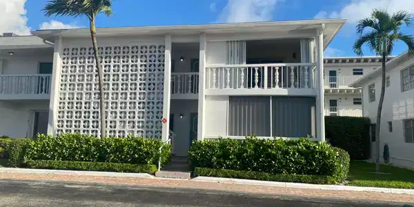 4201 S Ocean Boulevard