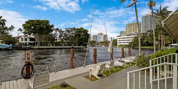 Image 3: Waterfront - New River