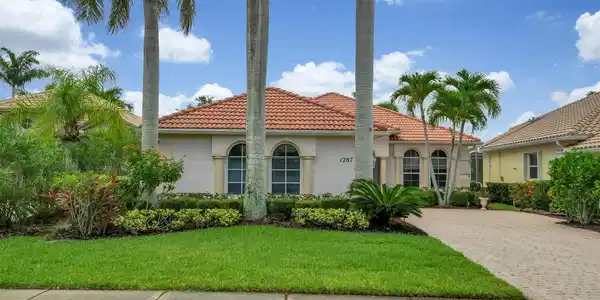 1287 NW Mossy Oak Way