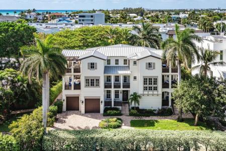 1108 Coconut Row