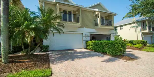 1865 Bridgepointe Cr