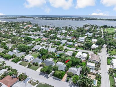 1612 N Ocean Breeze