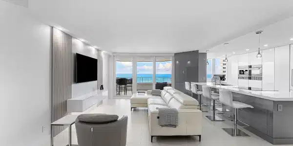 Image 3: 002-550SouthOceanBoulevard-906-BocaRaton