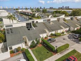 118 Castlewood Drive