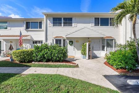 2781 NE 15th Street