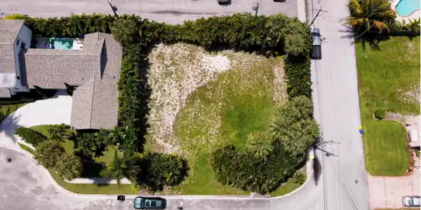 Image 3: Direct overview