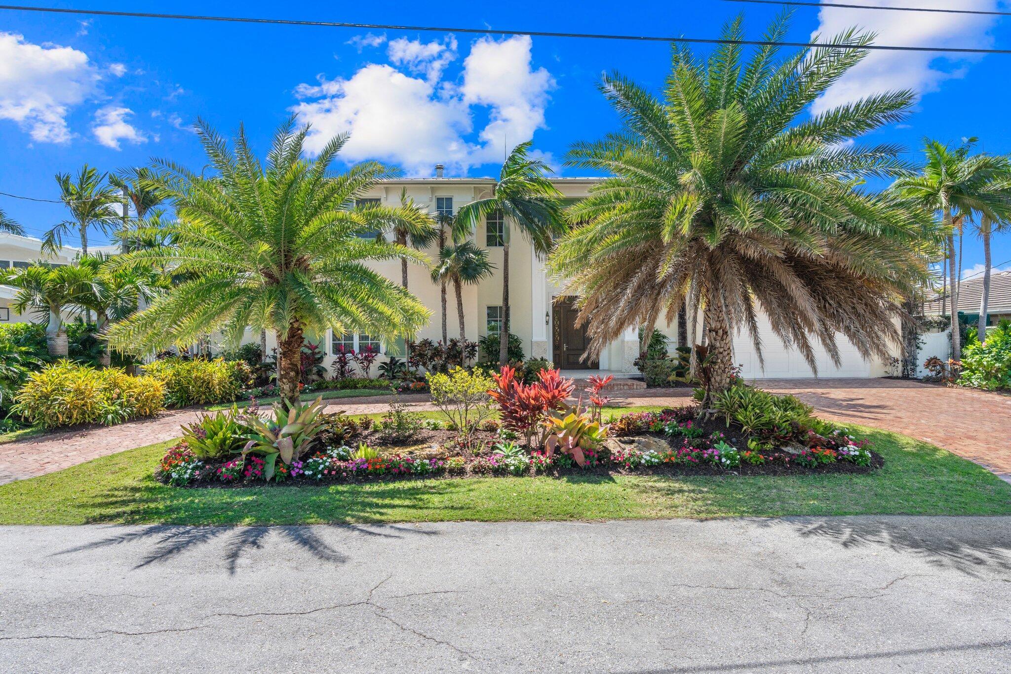 Image 3: 2-web-or-mls-2870 NE 24th Pl Fort Lauder