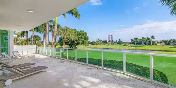550 SE Mizner Boulevard