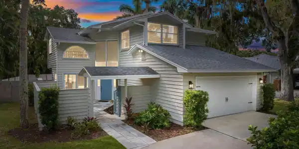 2595 Whippoorwill Lane