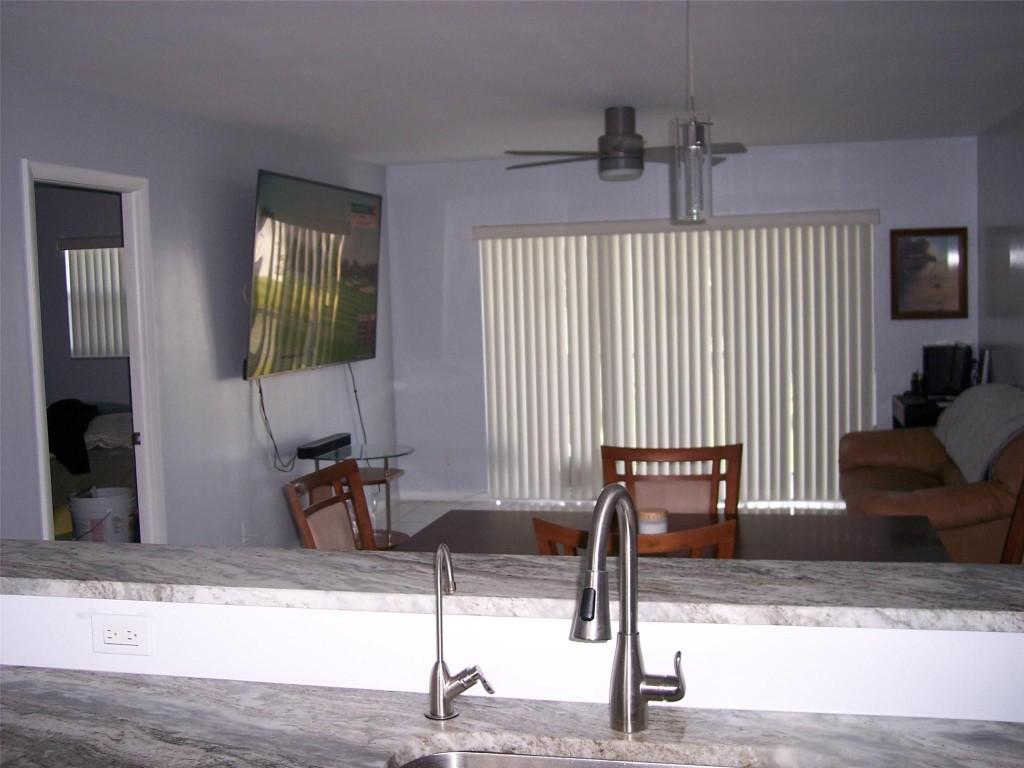 Image 3: Photo 3