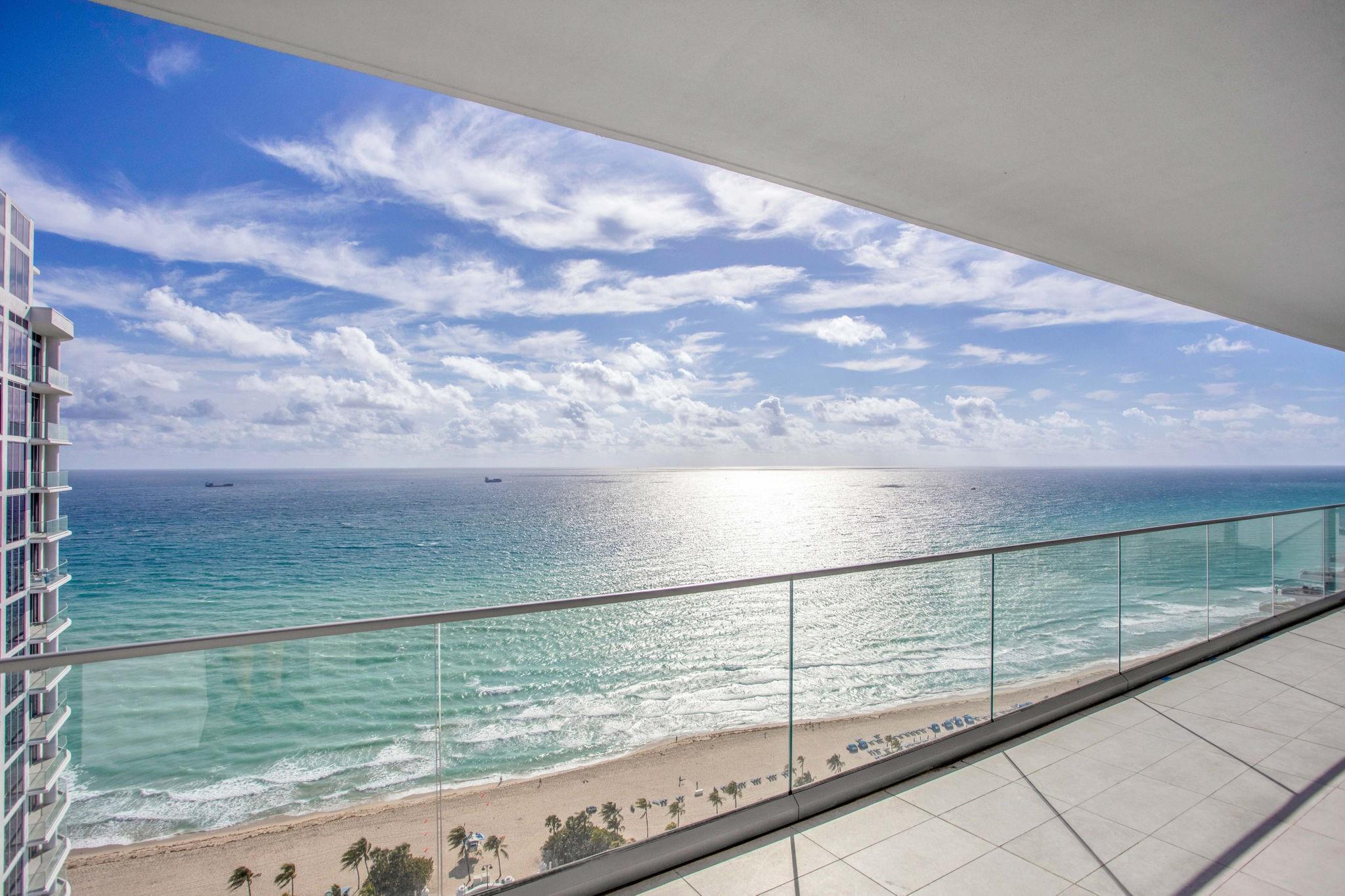 Image 2: Oceanview from Balcony