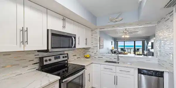 Image 2: 029-10310SOceanDr-205-JensenBeach-SMALL