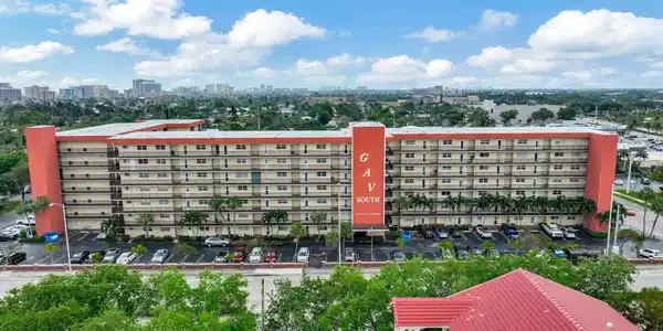 2350 NE 14th St Causeway