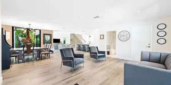 Image 4: Living & Dining Area