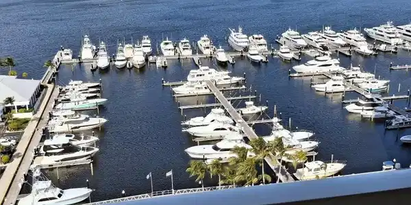 123 Lakeshore