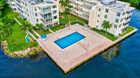 1810 New Palm Way