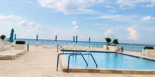 Image 3: pool